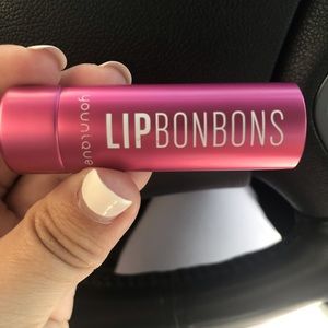Younique Lip Bons